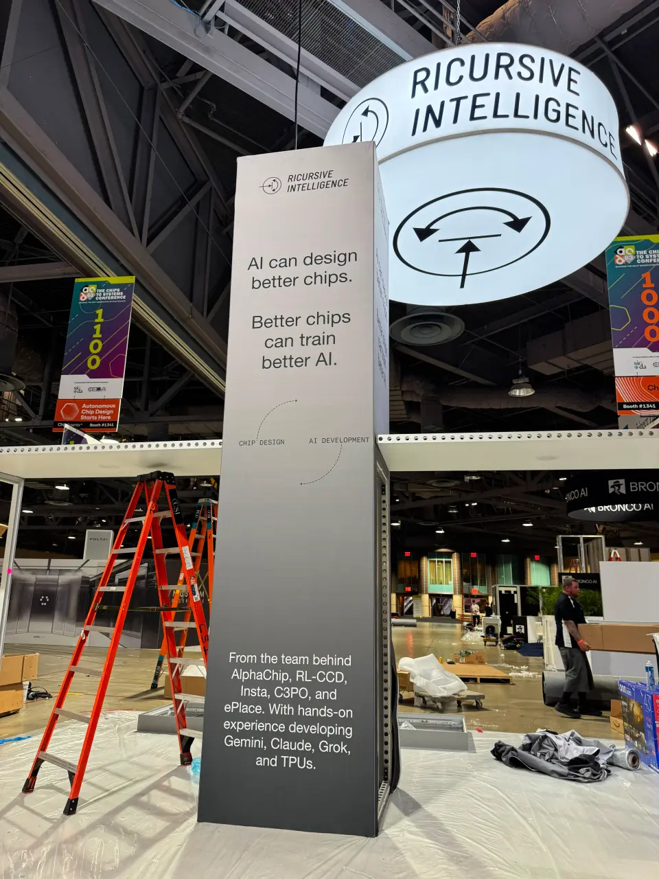Custom exhibit tower with graphics